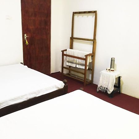 Shiny Villa 努沃勒埃利耶 外观 照片