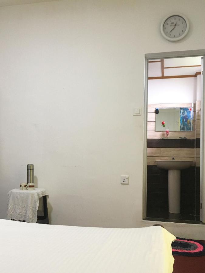 Shiny Villa 努沃勒埃利耶 外观 照片